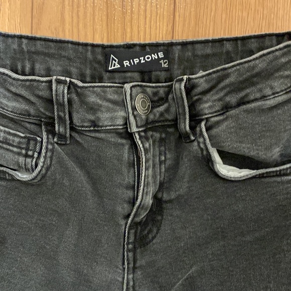 Ripzone Size 12 skinny denim jeans boys grey/black - Picture 3 of 4